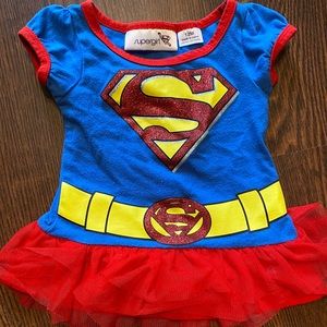 🚨 4 for $12 🚨 Supergirl shirt